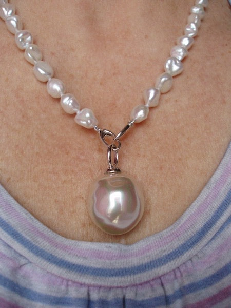 Skinny Oval Pearl Necklace Clasp