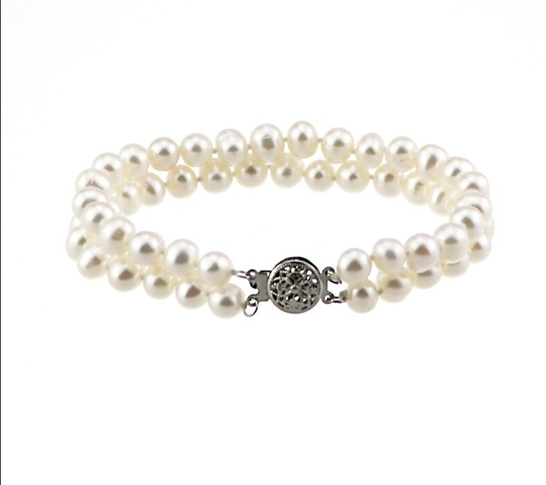 Dainty Freshwater Pearl Bracelet