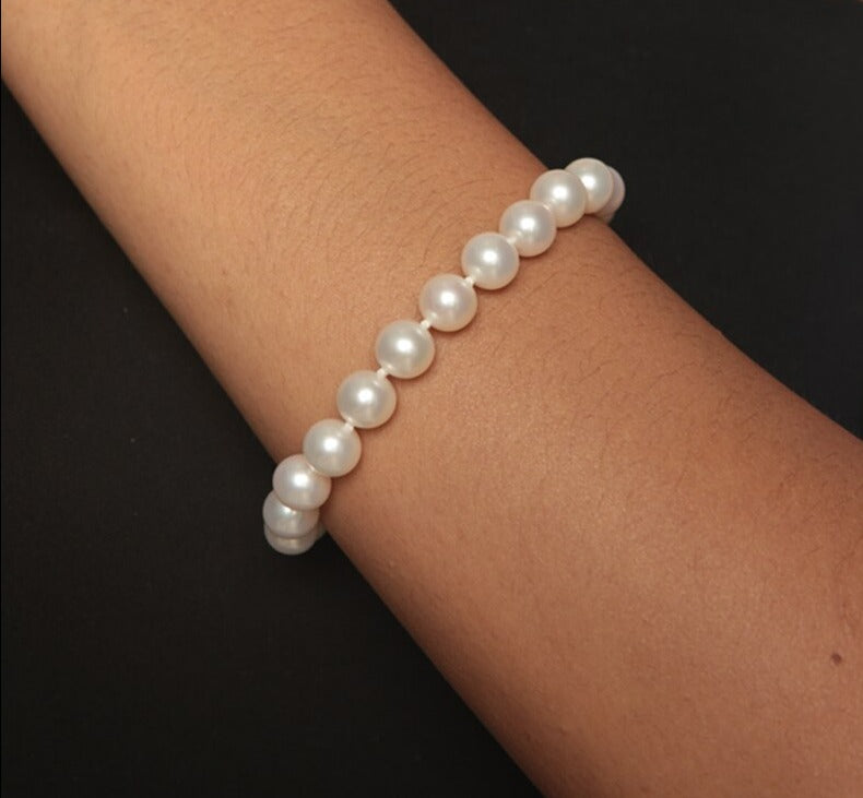 Classic White Freshwater Cultured Pearl Bracelet