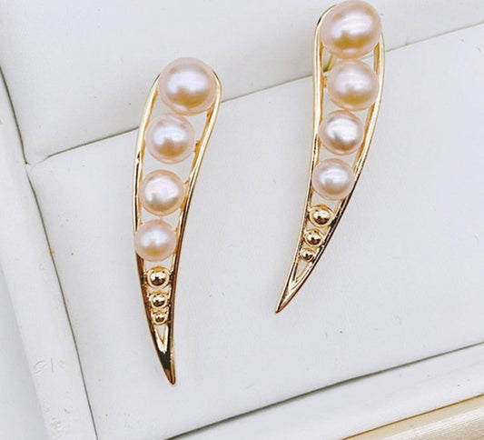 Fang Shaped Freshwater Pearl Earrings