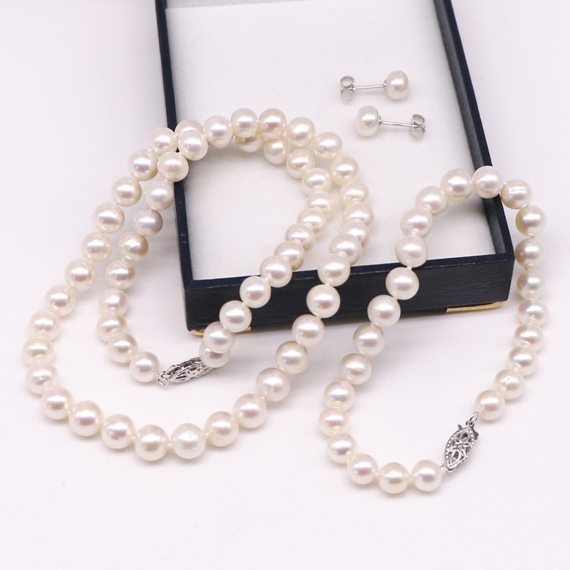 Freshwater Pearl Necklace & Bracelet Set